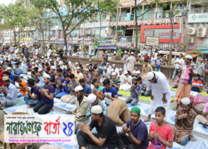 রোজার প্রথম জুমায় নগরীর মসজিদগুলোতে মুসল্লিদের ঢল