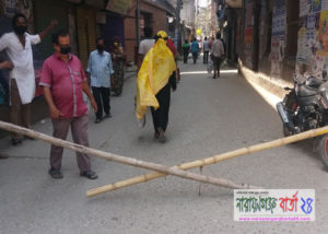 নারায়ণগঞ্জে লকডাউন বাস্তবায়নে স্থানীয়দের উদ্যোগ, বের হলেও আবদ্ধ!