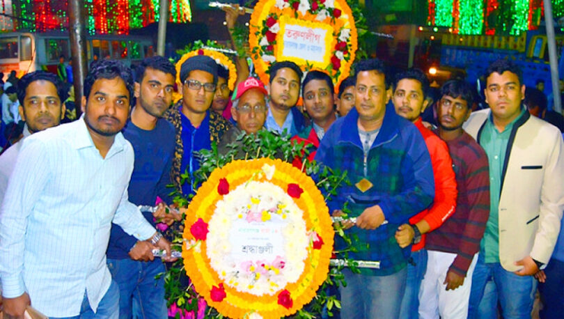 বিজয় দিবসের প্রথম প্রহরে নারায়ণগঞ্জ বার্তা ২৪ এর শ্রদ্ধা নিবেদন
