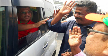 খালেদা জিয়াকে স্বাগত জানায় মহানগর যুবদল