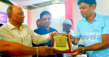 স্বর্ন পদক পেলেন ইন্সপেক্টর সেলিম