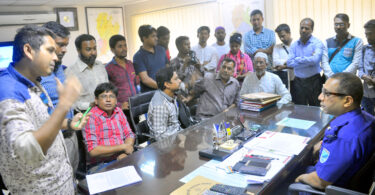 মুক্তিযোদ্ধা ও সাংবাদিককে হুমকী ! ব্যক্তির দায় বহন করবোনা : পুলিশ সুপার