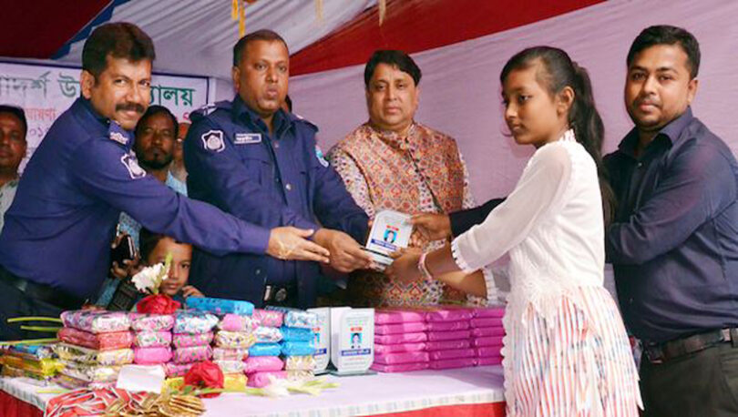 বাবা-মাকে সবসময় সম্মান করতে হবে : অতি. পুলিশ সুপার শরফুদ্দিন