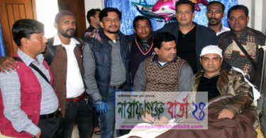 আহত সাংবাদিক সবুজকে দেখতে যায় ফটো জার্নালিস্ট এসোসিয়েশন