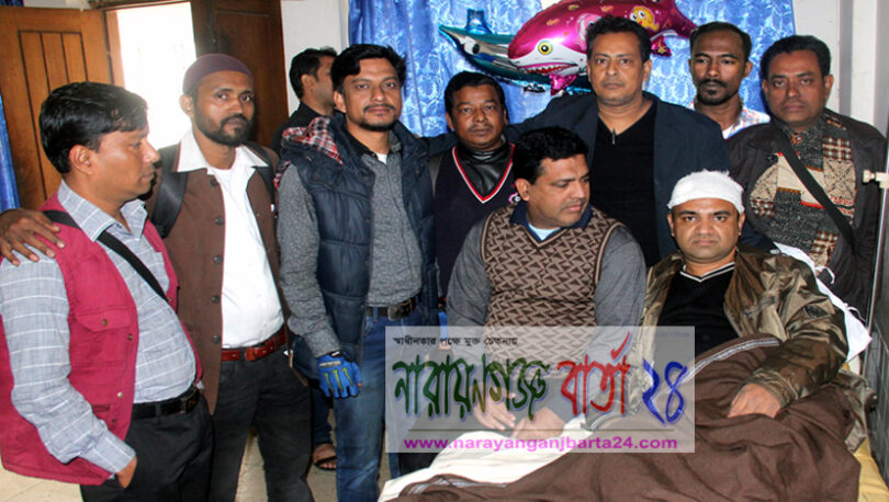 আহত সাংবাদিক সবুজকে দেখতে যায় ফটো জার্নালিস্ট এসোসিয়েশন