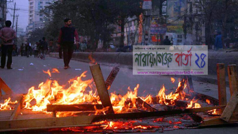 হকার ইস্যুতে পুলিশের মামলা