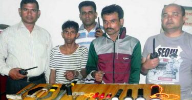 ডাকাতির প্রস্তুতিকালে ২ ডাকাত আটক, অস্ত্র উদ্ধার