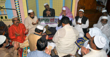 বাবা-মা ও বড় ভাইয়ের জন্য দোয়া চাইলেন শামীম ওসমান