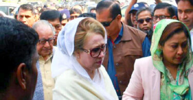 ঝুলে গেল খালেদা জিয়ার জামিন