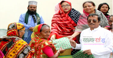 খান সাহেব ওসমান আলীর মৃত্যুবার্ষিকী উপলক্ষে দু:স্থদের কাপড় বিতরণ