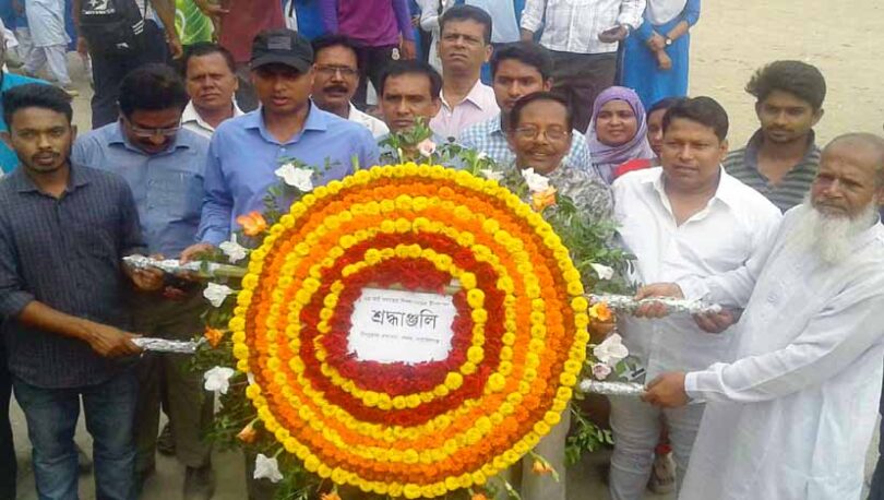 গনহত্যা দিবস উপলক্ষে বন্দর উপজেলা প্রশাসনের শ্রদ্ধাঞ্জলী