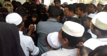 বন্দরে মাদ্রসার ৩০ শিক্ষার্থীকে জুতাপেটা করায় বিক্ষোভ