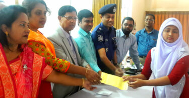 রূপগঞ্জে কৃতি শিক্ষার্থীদের সংবর্ধনা