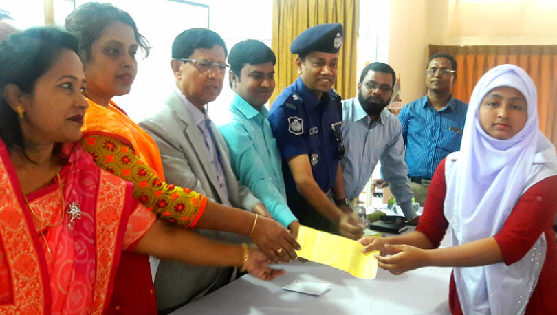 রূপগঞ্জে কৃতি শিক্ষার্থীদের সংবর্ধনা