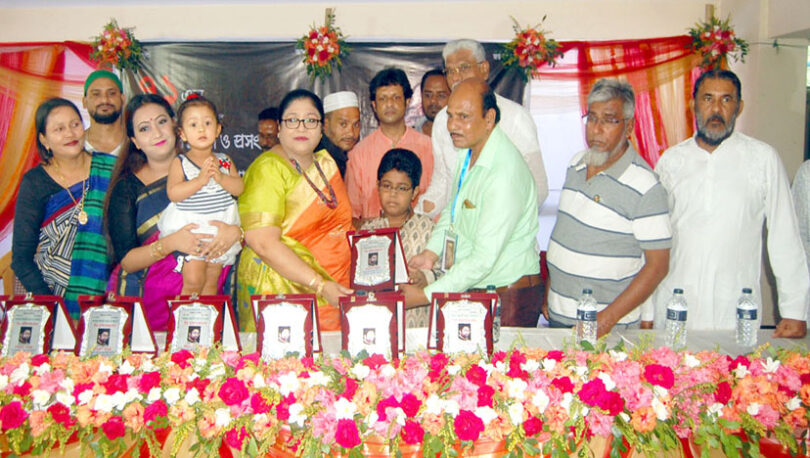 যতদিন বেঁচে আছি, মুক্তিযোদ্ধাদের পাশে থাকবো : পারভিন ওসমান