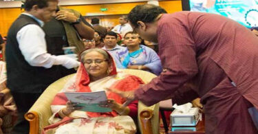 এমপি সেলিম ওসমান নারায়ণগঞ্জ সম্পর্কে জানালেন প্রধানমন্ত্রীকে