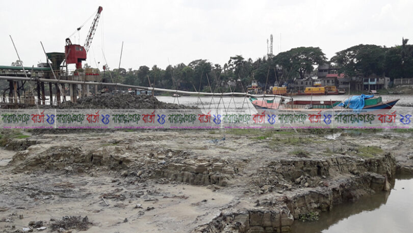দাফনের নয় মাস পর কবর থেকে গৃহবধূর লাশ উত্তোলন