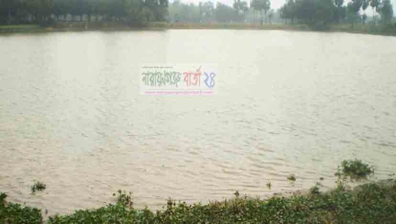 নওগাঁয় বড় খাস পুকুরটি আবারও নামমাত্র মূল্যে ইজারা