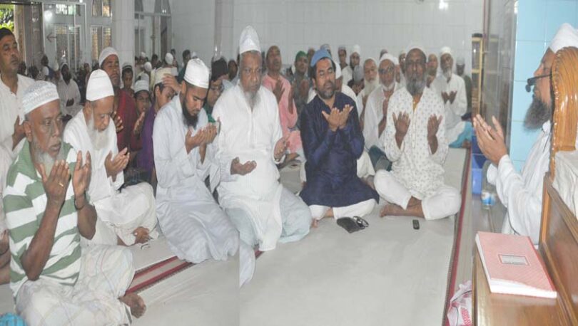 আজমেরী ওসমানের ব্যাক্তিগত উদ্যোগে বন্দর বাজার জামে মসজিদে ২টি এসি অনুদান