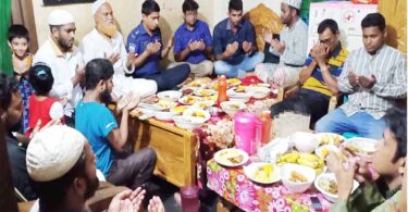 সাংবাদিক আরিফের উদ্যোগে ইফতার ও দোয়া মাহফিল অনুষ্ঠিত
