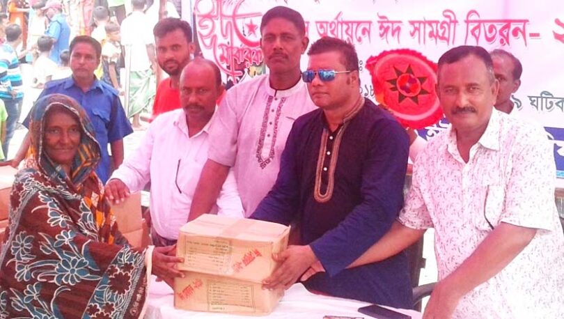 এমপি সেলিম ওসমানের নিজস্ব অর্থায়নে দু:স্থদের মধ্যে ঈদ সামগ্রী বিতরণ
