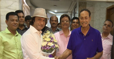 জাতীয় পা‌র্টি‌তে যোগ দি‌লেন জন‌প্রিয় কন্ঠ‌শি‌ল্পি সা‌ফিন আহ‌মেদ