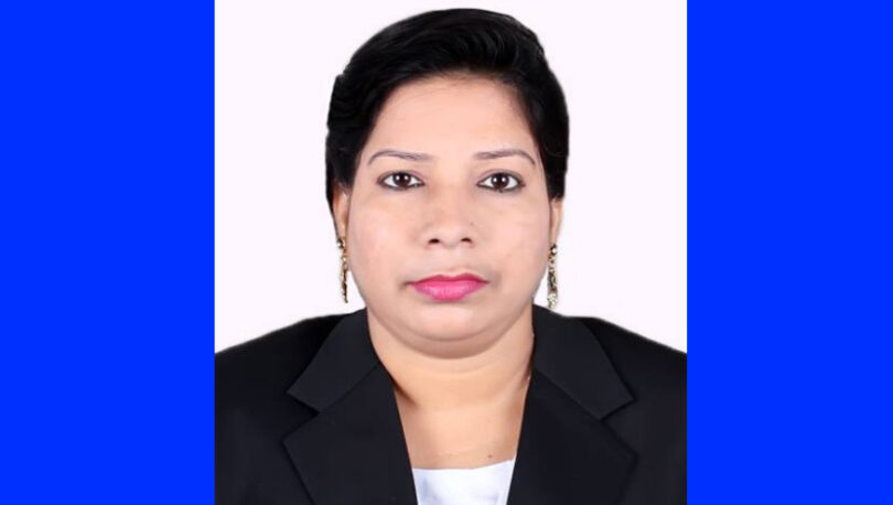 হজ্ব যাত্রায় আইনজীবী পুতুল