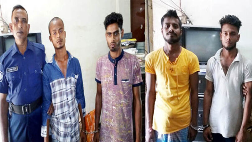 সিদ্ধিরগঞ্জে ৯০ পিছ ইয়াবাসহ ৪ মাদক ব্যাবসায়ী আটক