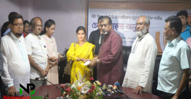 মৃত ১৫০ শ্রমিকের পরিবারে ৩ কোটি টাকার বীমা চেক হস্তান্তর সেলিম ওসামনের