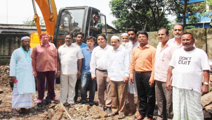 বন্দরে শহীদ মিনার ও সোহরাওয়ার্দ্দী ক্লাব নির্মাণ কাজের উদ্বোধন