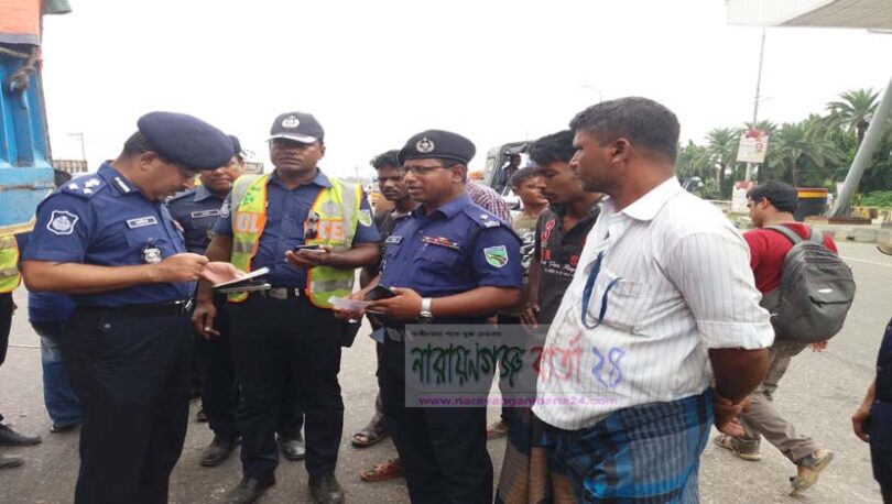 সোনারগায়েঁ পালিত হয়েছে ট্রাফিক সপ্তাহ
