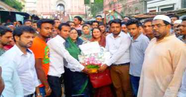পারভীন ওসমানকে শিক্ষানবিশ আইনজীবীদের ফুলেল শুভেচ্ছা