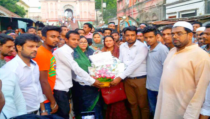 পারভীন ওসমানকে শিক্ষানবিশ আইনজীবীদের ফুলেল শুভেচ্ছা