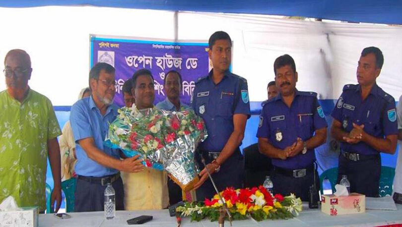 সিদ্ধিরগঞ্জ থানার ওপেন হাউজডে পালিত