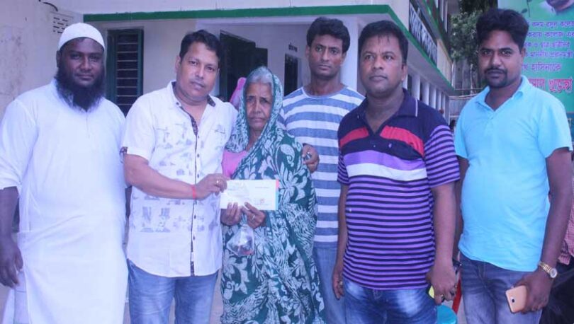 উৎসব মূখর পরিবেশে ২৩নং ওয়ার্ডে স্মার্টকার্ড বিতরণ শুরু