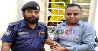 চাষাঢ়ায় ছিনতাইকারীকে গনপিটুনি দিয়ে পুলিশে সোপর্দ