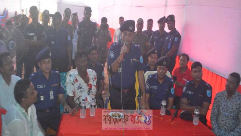মন্ডপে শৃঙ্খলা বজায় রাখতে পুলিশ সর্বক্ষন সদা প্রস্তুত : এসপি আনিছুর রহমান
