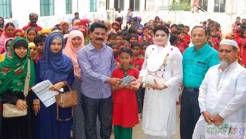 হতদরিদ্র শিক্ষার্থীদের ৯ লক্ষ টাকা শিক্ষা ভাতা বিতরণ