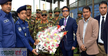 না.গঞ্জে অস্থায়ী সেনা ক্যাম্প পরিদর্শন করলেন সেনাপ্রধান