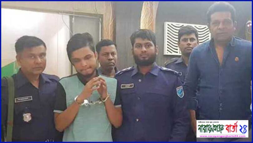 তিন মাদক ব্যবসায়ীকে ধরে পুলিশে দিলেন কাউন্সিলর বাবু
