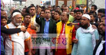 জেলা বিএনপির মামুন মাহমুদের নেতৃত্বে বিজয় স্তম্ভে পুস্পস্তবক অপর্ণ