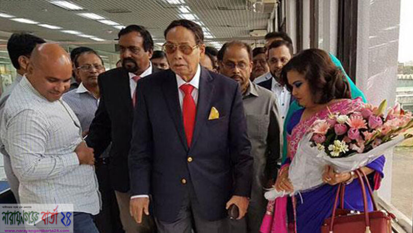 দেশে ফিরেছেন এরশাদ