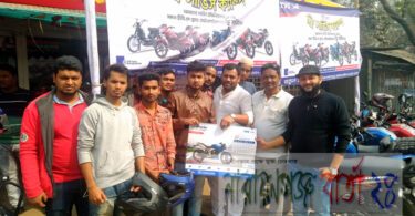 রাতুল মোটরস এর শোরুমে উপচে পড়া ভীড়