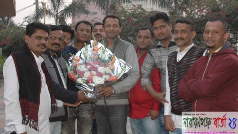 ফতুল্লা যুবলীগের পক্ষে শাহ নিজাম‌কে ফুলের শু‌ভেচ্ছা