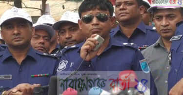 জনগণকে সেবা দিতে হকারদের তুলে দিয়েছি : এসপি হারুন