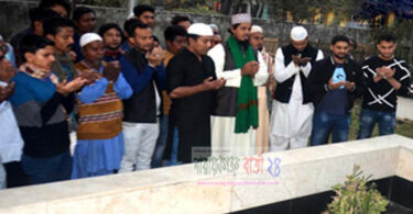 নাসিম ওসমানের কবর জিয়ারত করলেন জামাতা ইফতেখায়রুল