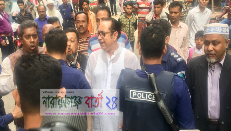 পুলিশের বাধায় মহানগর বিএনপির সমাবেশ পন্ড