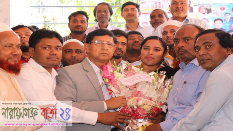 আ.লীগ সরকার শ্রমজীবী মানুষের ভাগ্য পরিবর্তনে করছে : মন্ত্রী গাজী