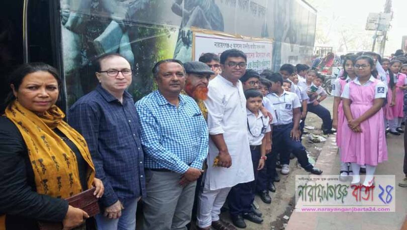 শিক্ষা সফরে আদর্শ শিশু স.প্রা: বিদ্যালয়ের শিক্ষার্থীরা