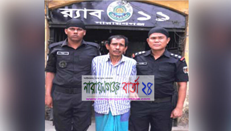 টানবাজারে দেশীয় এ্যালকোহলসহ মাদক ব্যবসায়ী গ্রেফতার